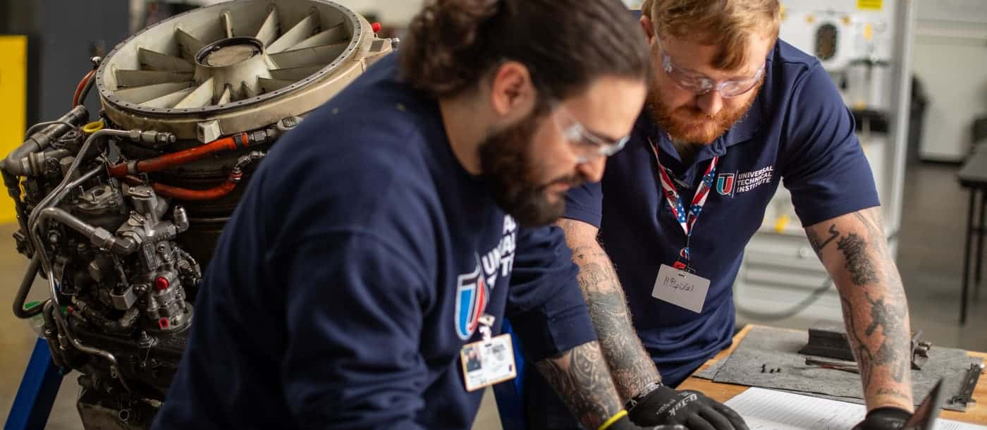 FIND AN AIRCRAFT MECHANIC SCHOOL NEAR YOU