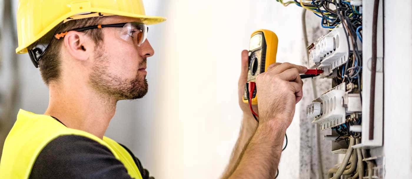 ELECTRICAL, ELECTRONICS, & INDUSTRIAL TECHNOLOGY (EEIT) PROGRAM