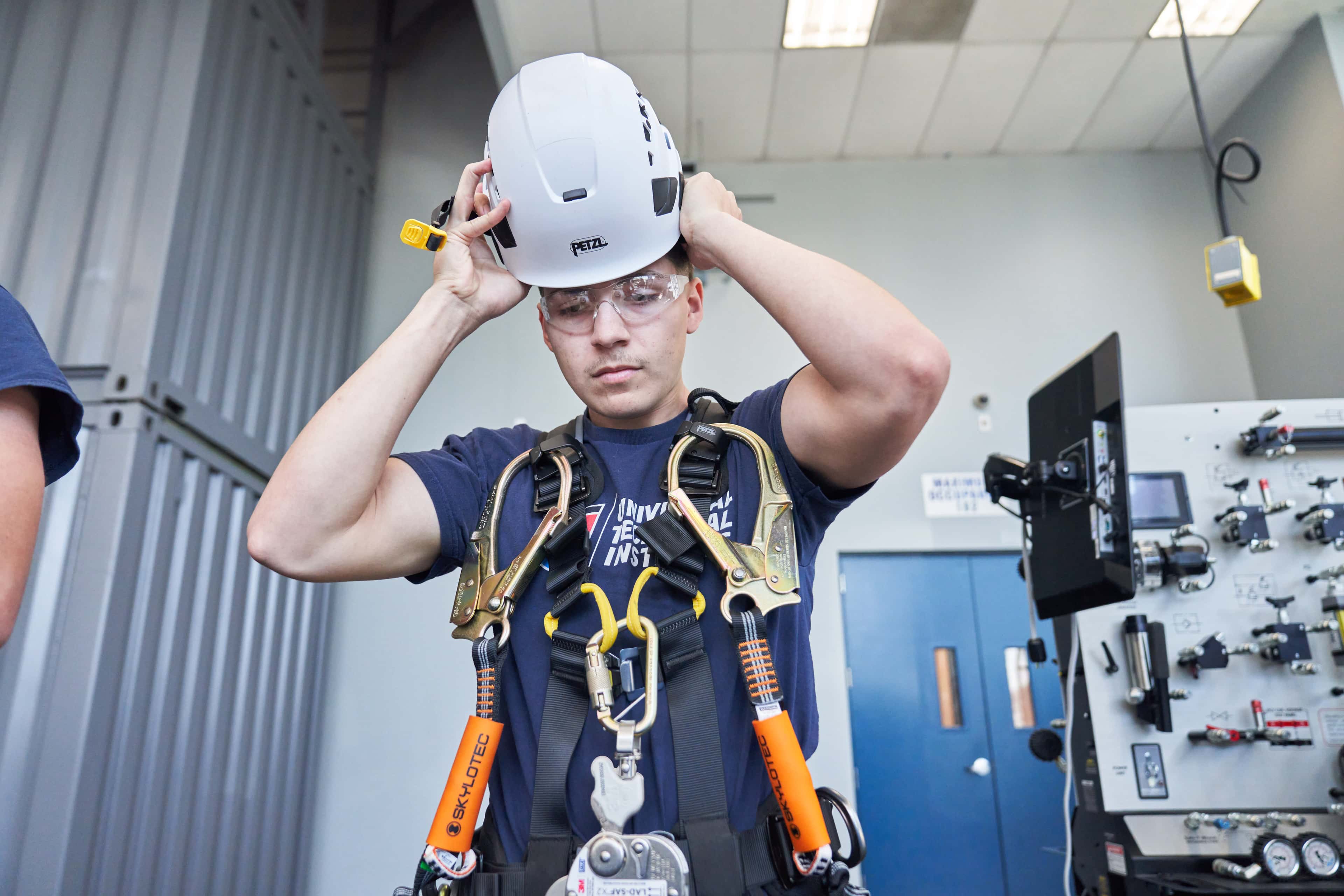 WIND TURBINE SCHOOL NEAR CONROE, TX: START YOUR LEARNING JOURNEY