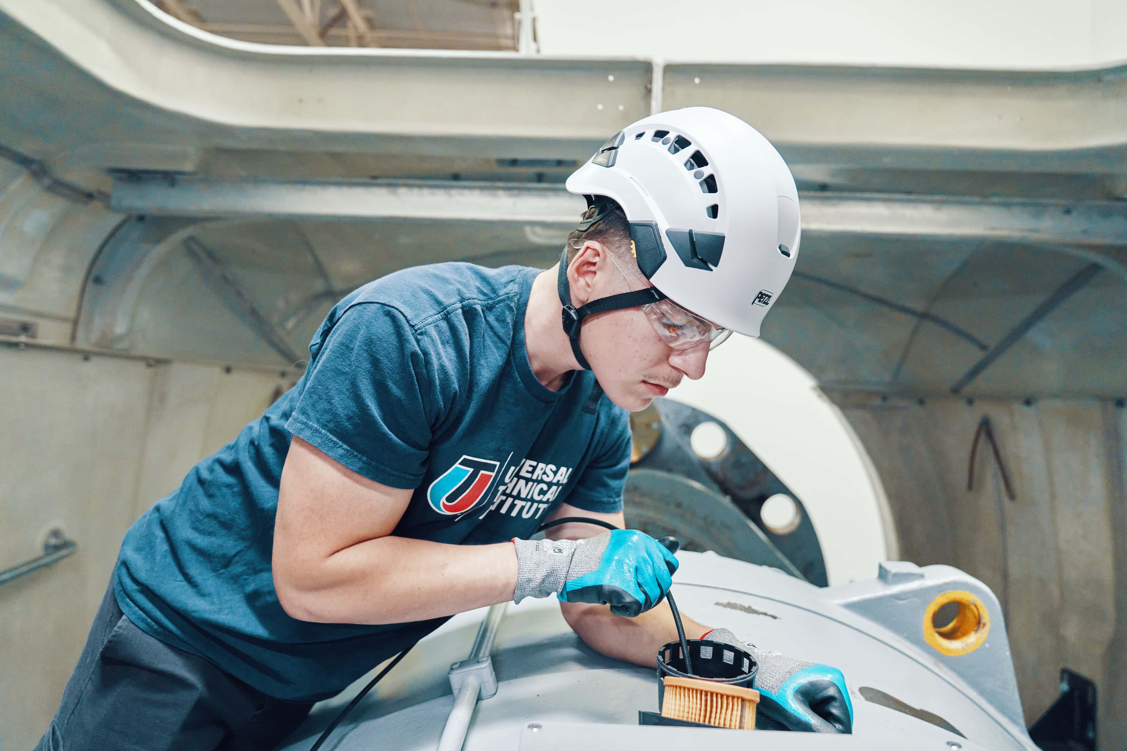 WIND TURBINE SCHOOL NEAR LEAGUE CITY, TX: START YOUR LEARNING JOURNEY