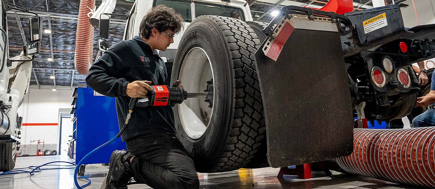 START DIESEL MECHANIC TRAINING JOURNEY NEAR COSTA MESA, CALIFORNIA