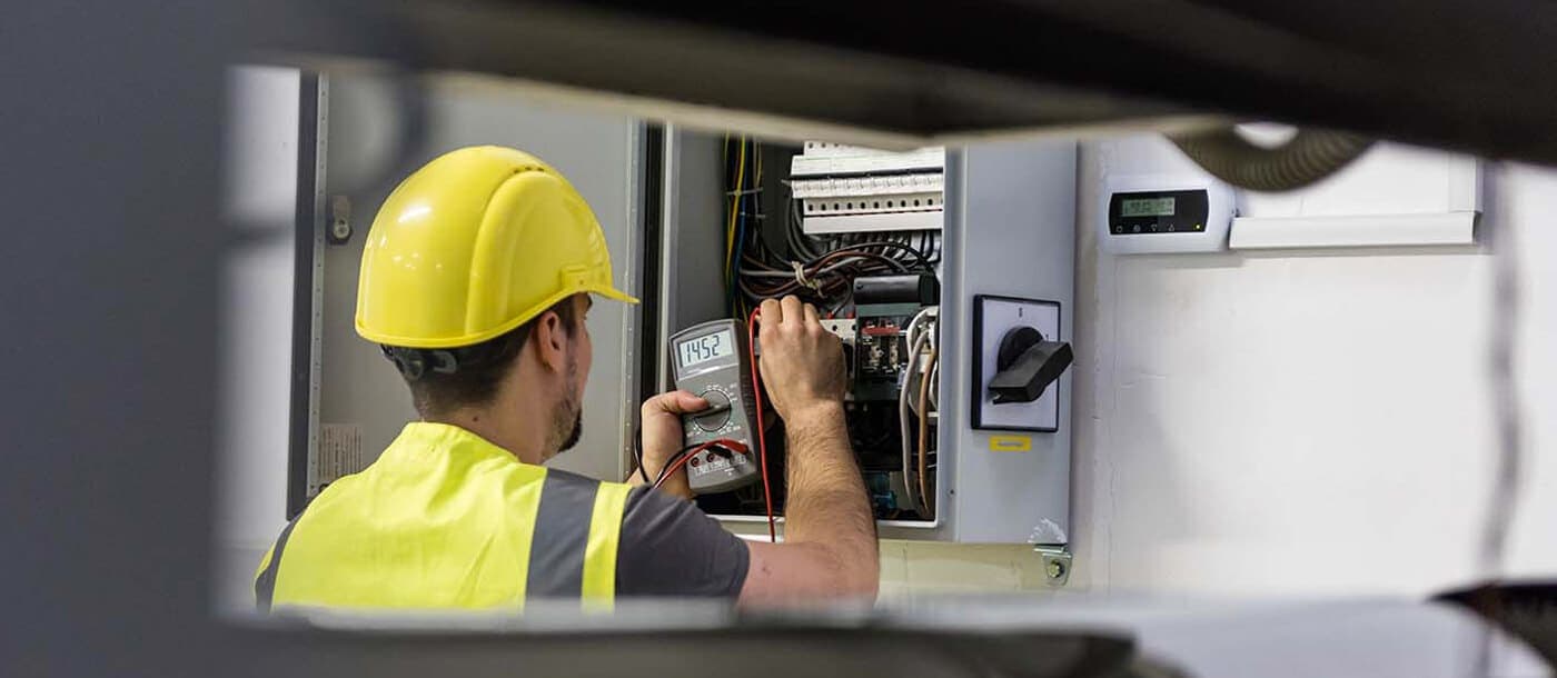 INDUSTRIAL MAINTENANCE SCHOOL: TECHNICIAN TRAINING