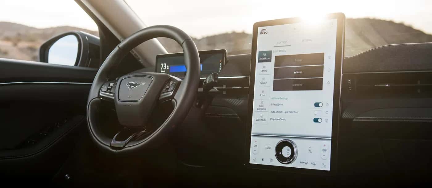 ELECTRIC VEHICLE TRAINING AT UNIVERSAL TECHNICAL INSTITUTE