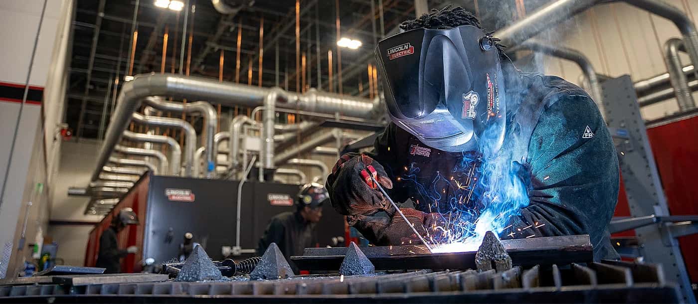 Train to Become a Welder Near Garden Grove, California