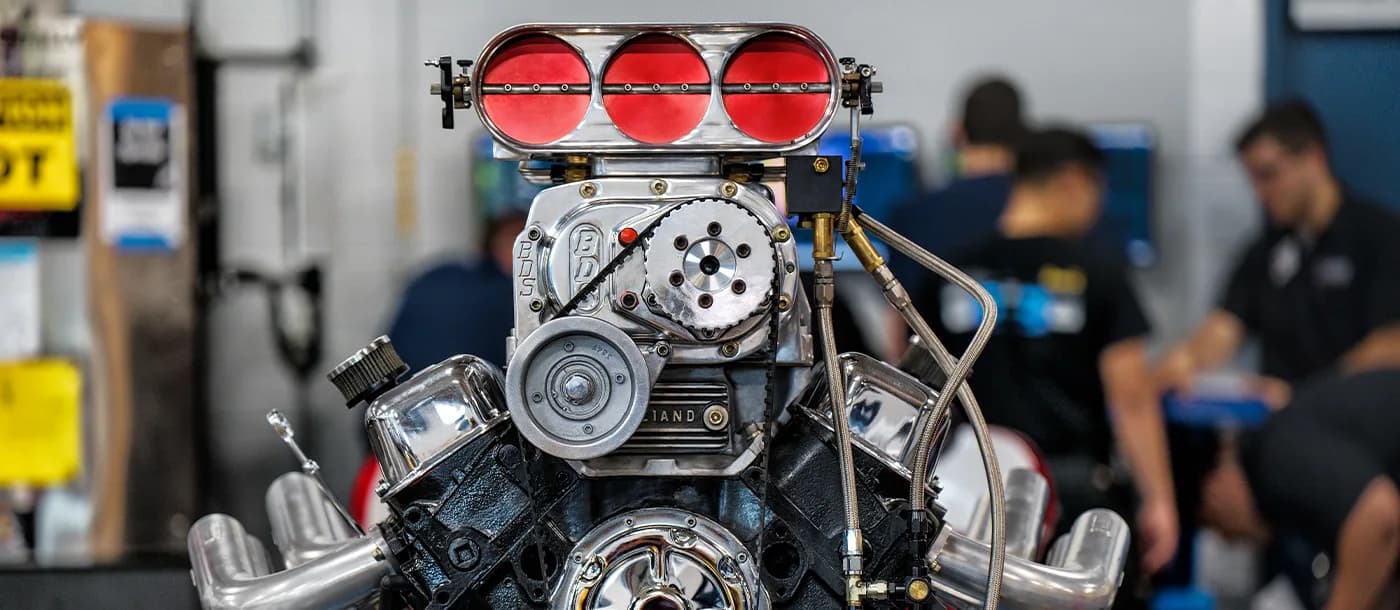 TRAIN FOR A SKILLED CAREER AT A TRADE SCHOOL NEAR NAPERVILLE, ILLINOIS