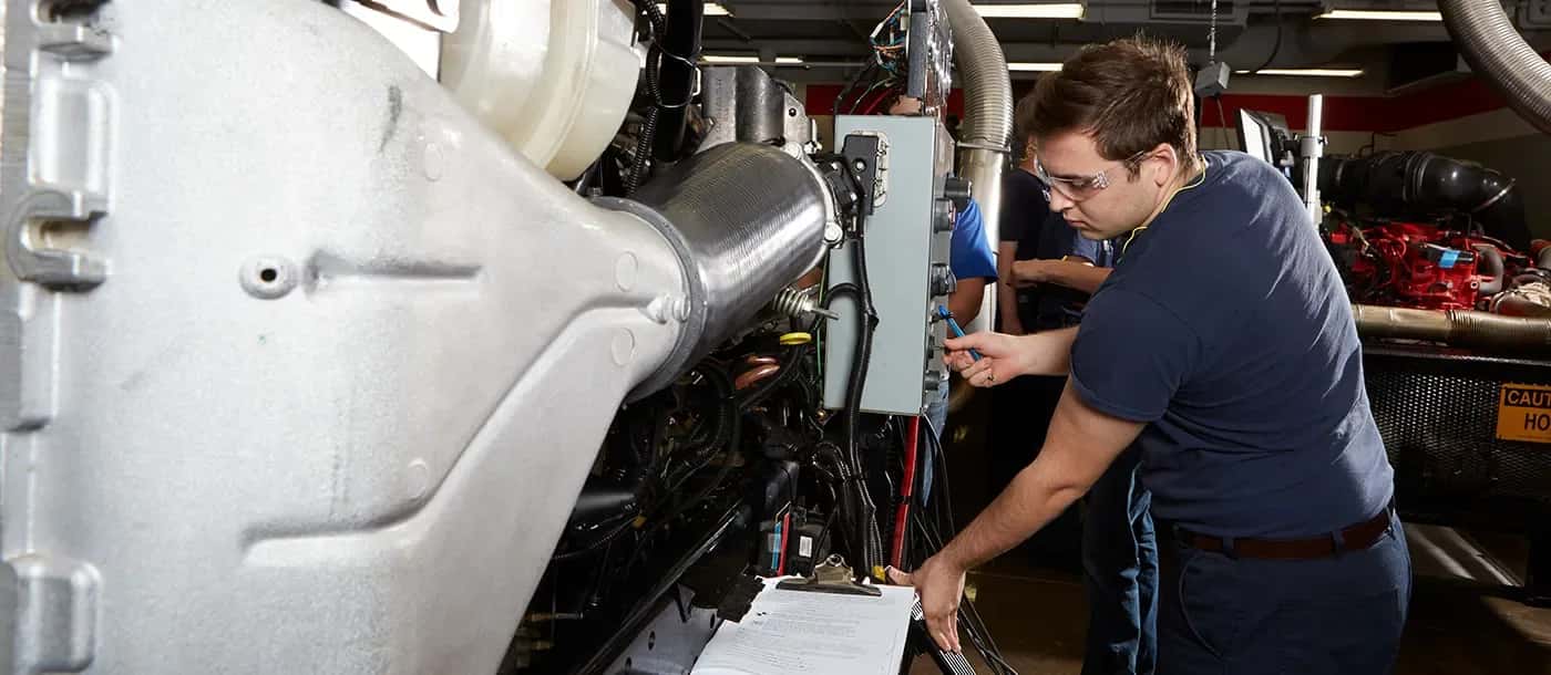 BEGIN YOUR DIESEL MECHANIC TRAINING NEAR GARLAND, TEXAS
