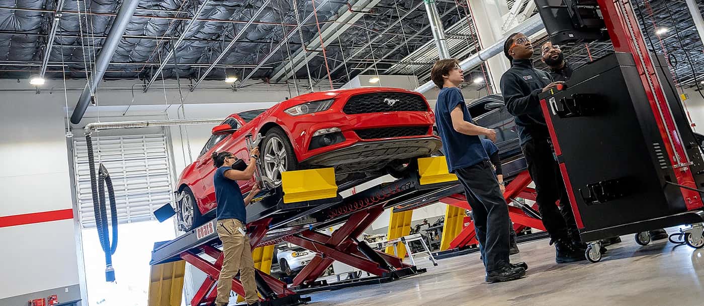 AUTO MECHANIC SCHOOL NEAR COSTA MESA, CA