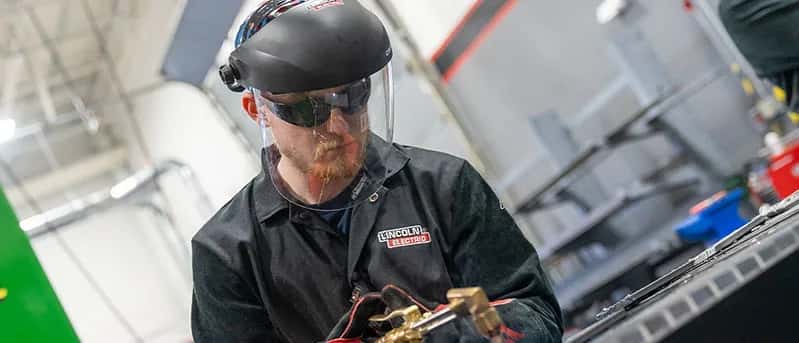 DISCOVER WELDING SCHOOL NEAR IRVINE, CALIFORNIA
