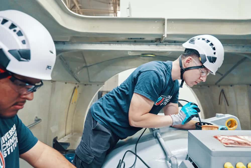 WIND TURBINE TECHNICIAN TRAINING NEAR SUGAR LAND, TEXAS